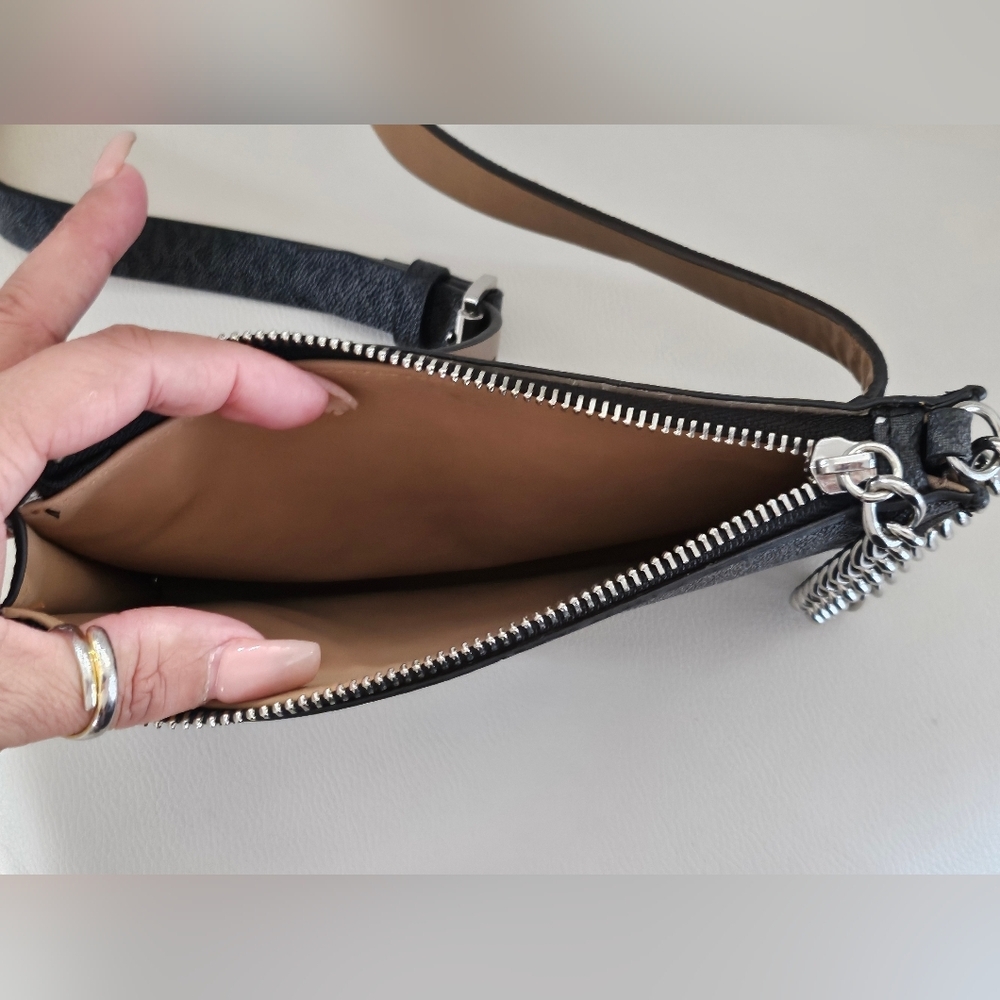 Michael Kors Black MK Logo Fanny Pack Belt Bag Chain Accent Zip Waist Crossbody. - Picture 8 of 13